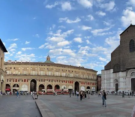 Via Galliera Apartment Bologna